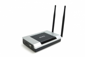 Высокомощный Wi-Fi-роутер для дома или малого офиса с 4-мя LAN-портами 10/100 Мбит/с, возможностью создания Wi-Fi сетей 2.4 ГГц по стандарту 802.11 b/g/n с радиусом до 600 м, USB 2.0